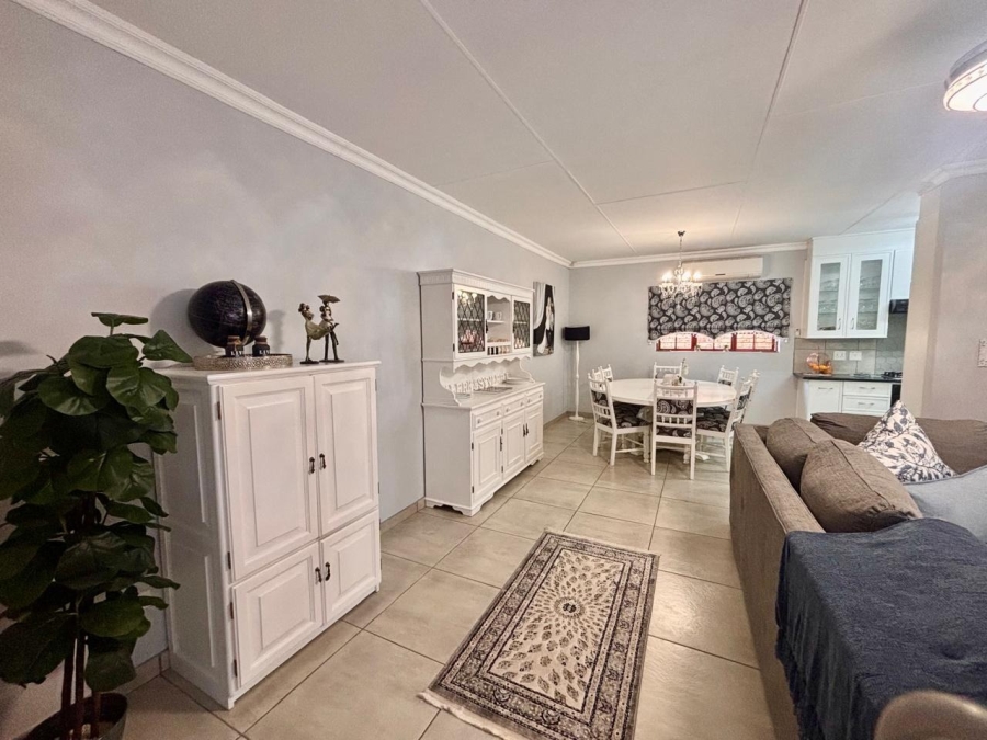 3 Bedroom Property for Sale in Flamwood North West